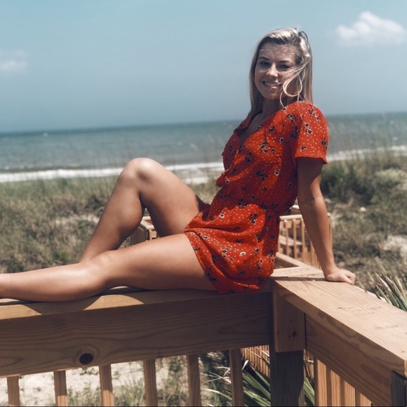 Bright red summer romper - Picture 2 of 6